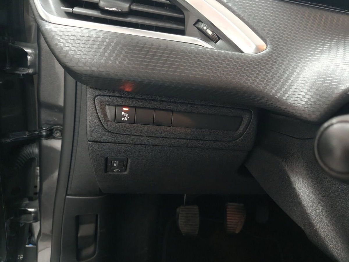 Peugeot 2008 75 Active (13)
