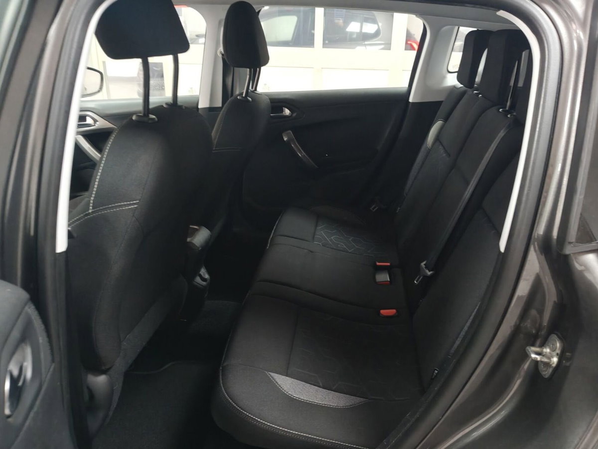 Peugeot 2008 75 Active (16)