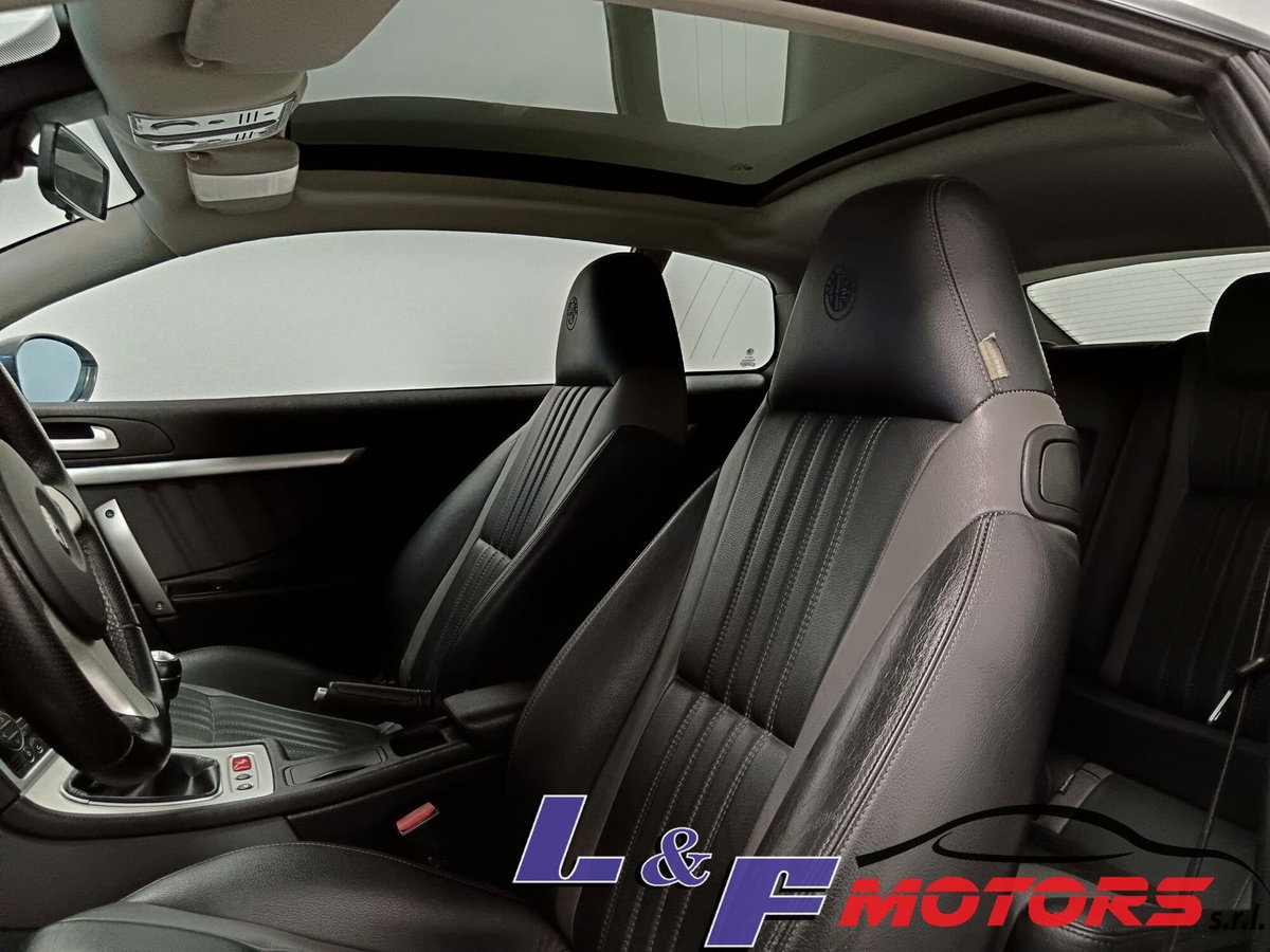 Alfa Romeo Brera 3.2 JTS V6 Q4 Sky Window Q-Tronic (9)