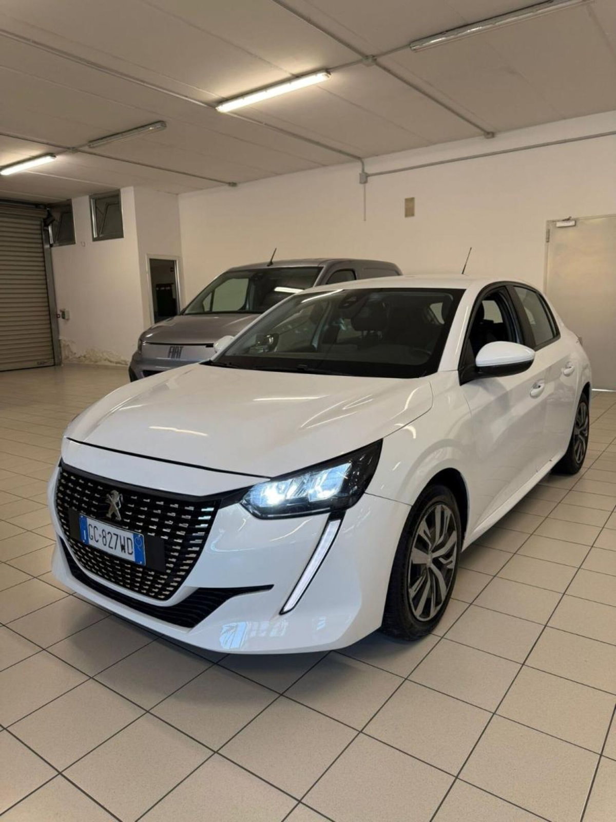 Peugeot 208 PureTech 75 Stop&Start 5 porte Active Pack (2)