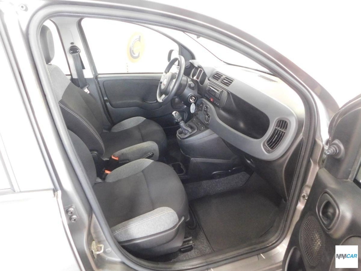 Fiat Panda 1.0 FireFly S&S Hybrid City Cross (5)