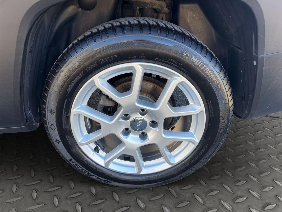 Jeep Renegade 1.6 Mjt 120 CV Limited (9)