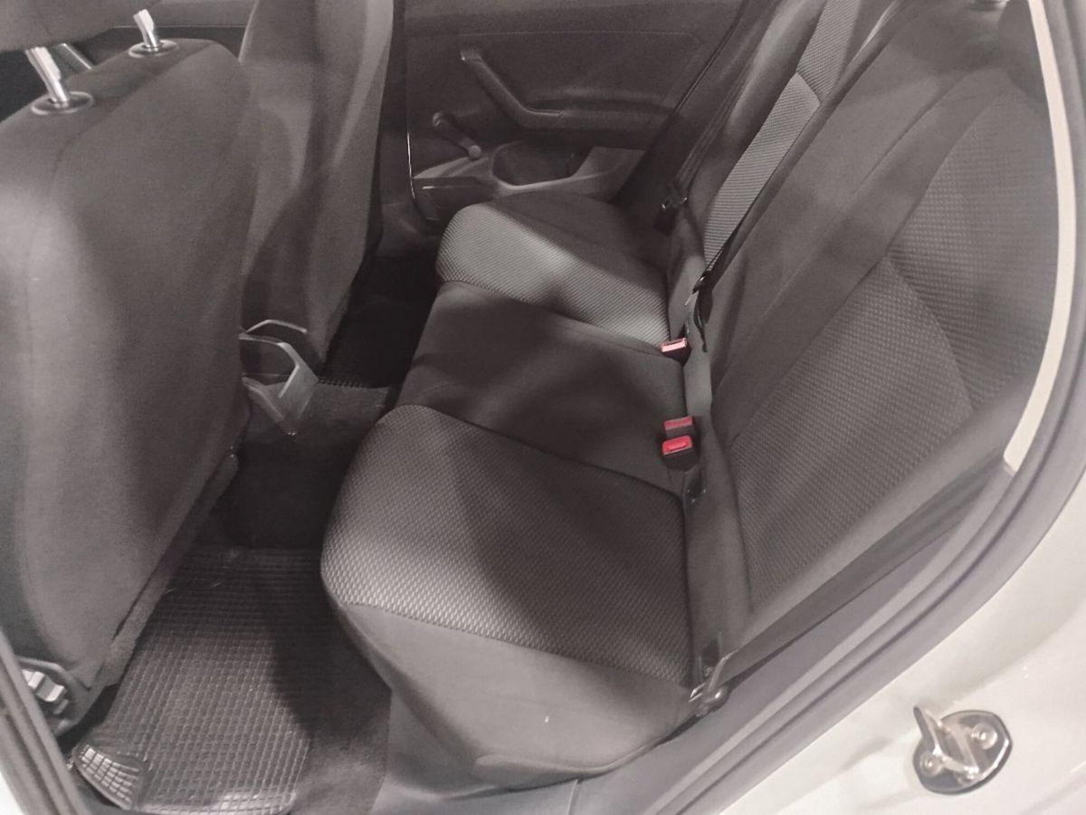 Volkswagen Polo 1.6 TDI DPF 5 porte Comfortline (11)