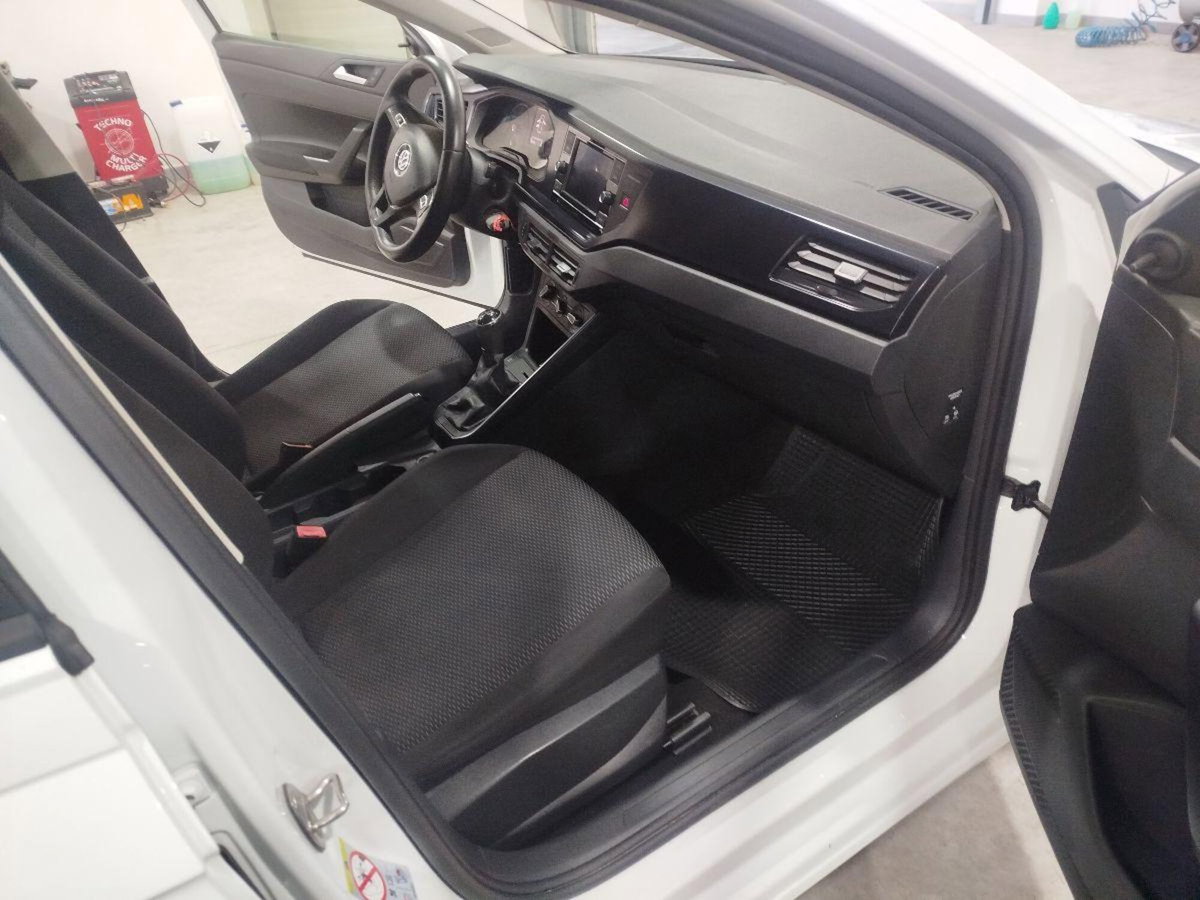Volkswagen Polo 1.6 TDI DPF 5 porte Comfortline (12)