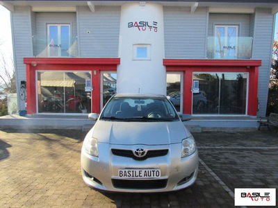 Toyota Auris 1.4 D-4D 5 porte Sol usata