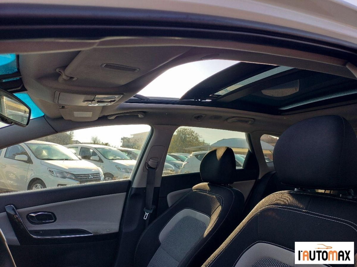 Kia cee'd Sport Wagon 1.6 CRDi 128 CV aut. SW Platinum (12)