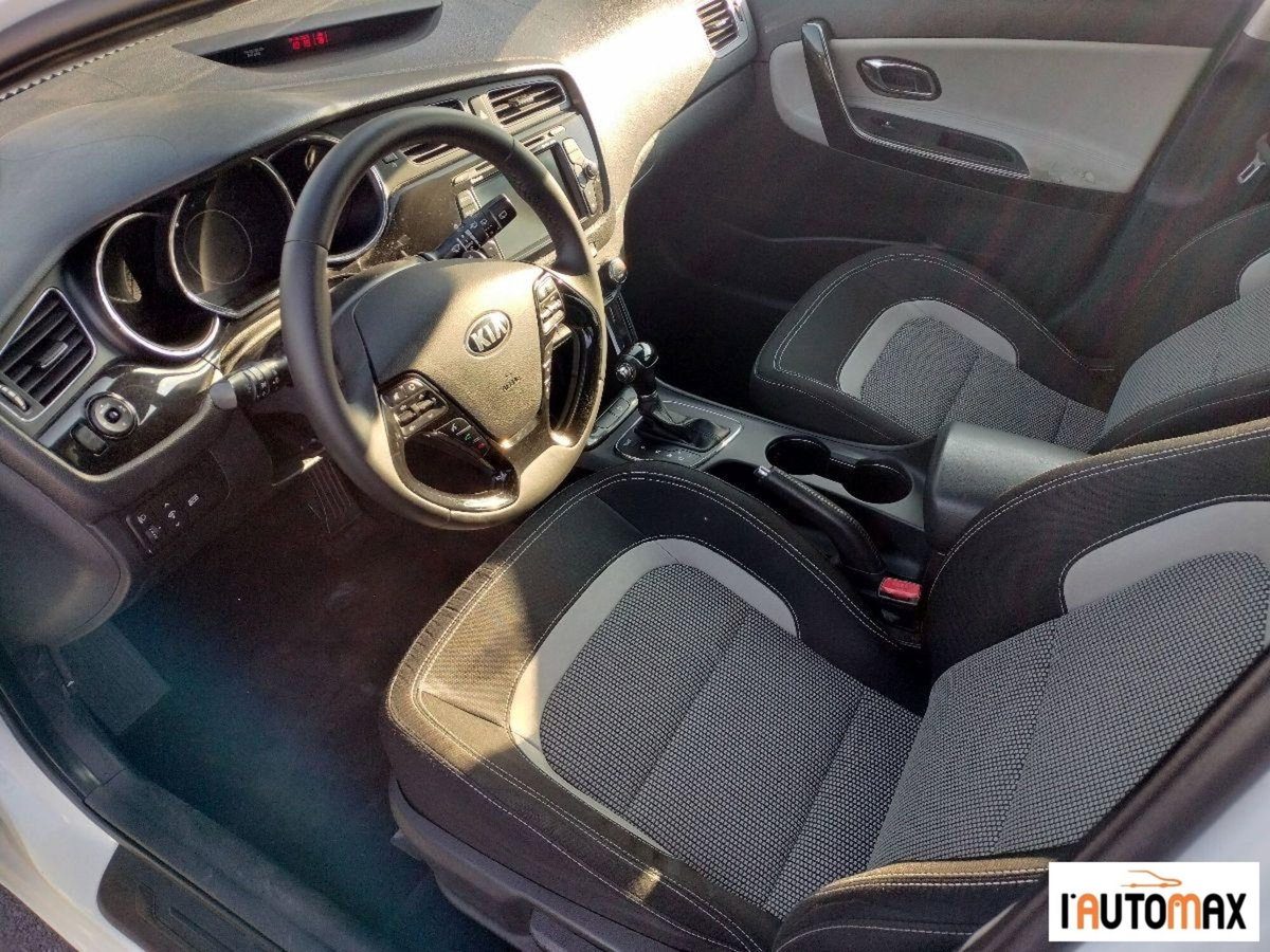 Kia cee'd Sport Wagon 1.6 CRDi 128 CV aut. SW Platinum (8)