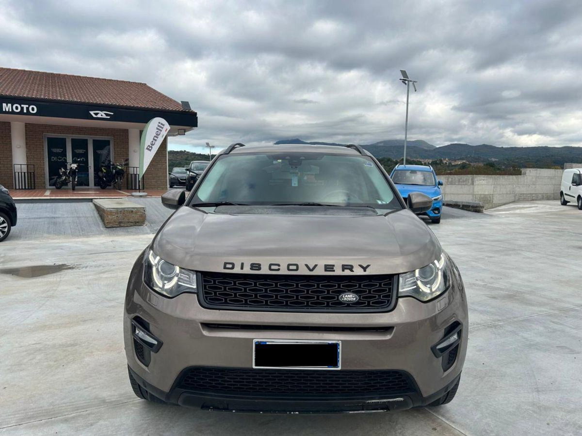 Land Rover Discovery Sport 2.2 TD4 HSE Luxury (2)