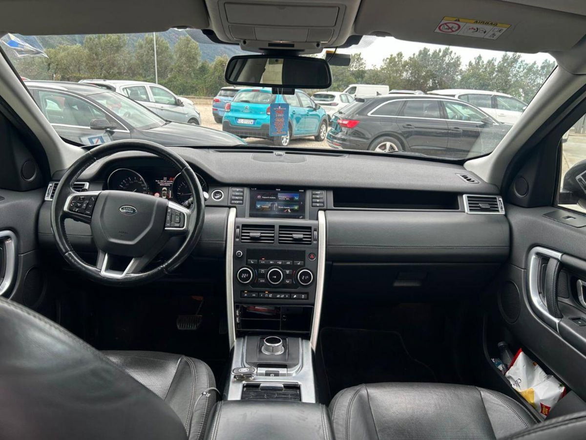 Land Rover Discovery Sport 2.2 TD4 HSE Luxury (6)