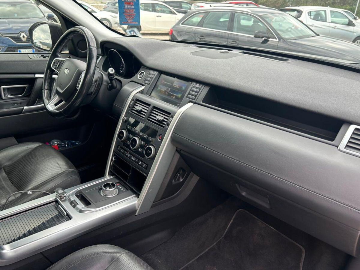 Land Rover Discovery Sport 2.2 TD4 HSE Luxury (7)