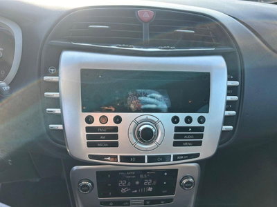 Lancia Delta 1.6 MJT DPF Business (14)