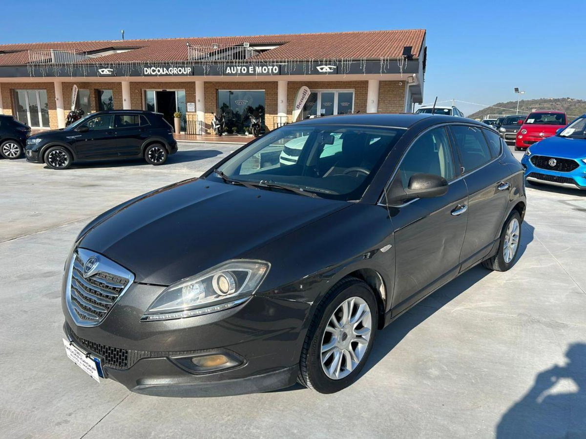 Lancia Delta 1.6 MJT DPF Business (3)