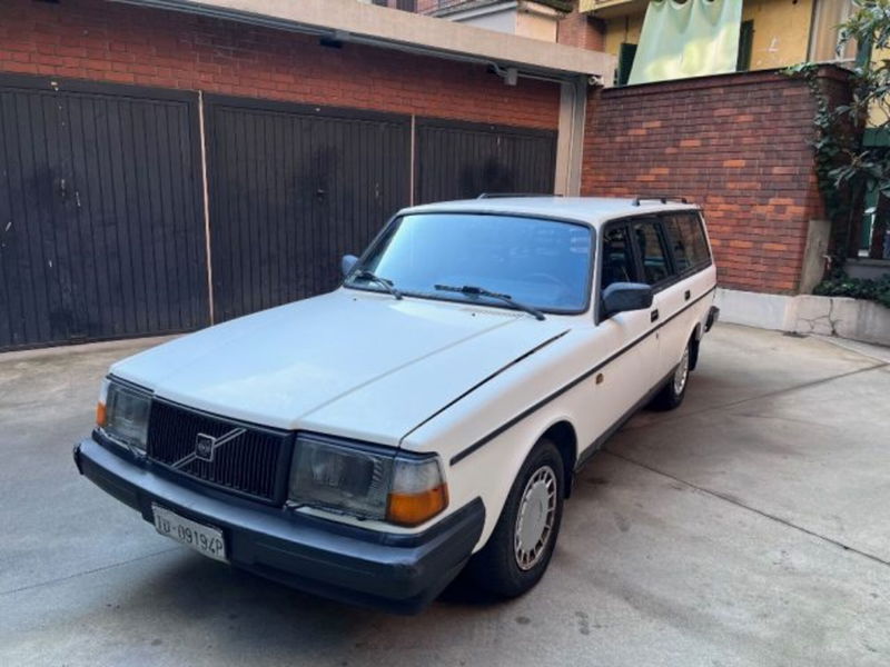 Volvo 240 Station Wagon Station Wagon Polar