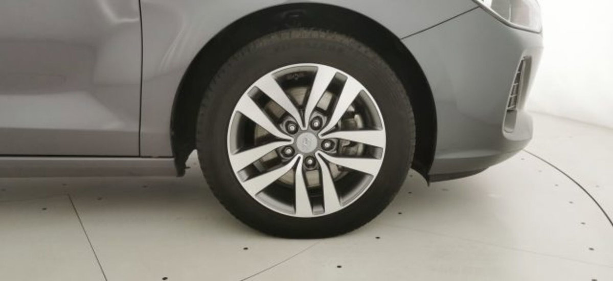 Hyundai i30 Station Wagon 1.6 CRDi 110CV DCT Comfort (16)