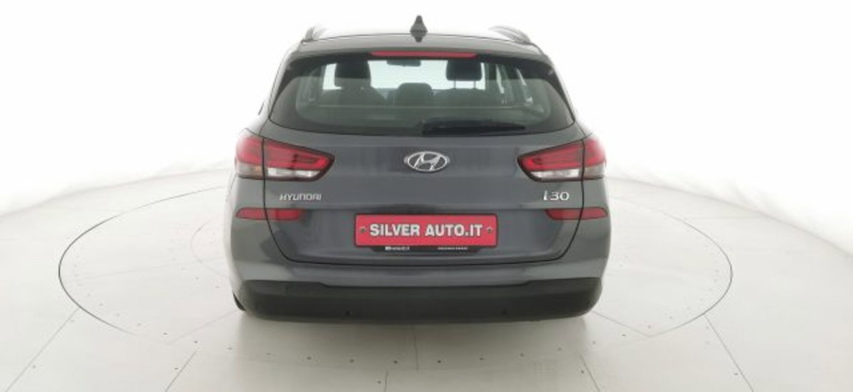Hyundai i30 Station Wagon 1.6 CRDi 110CV DCT Comfort (6)