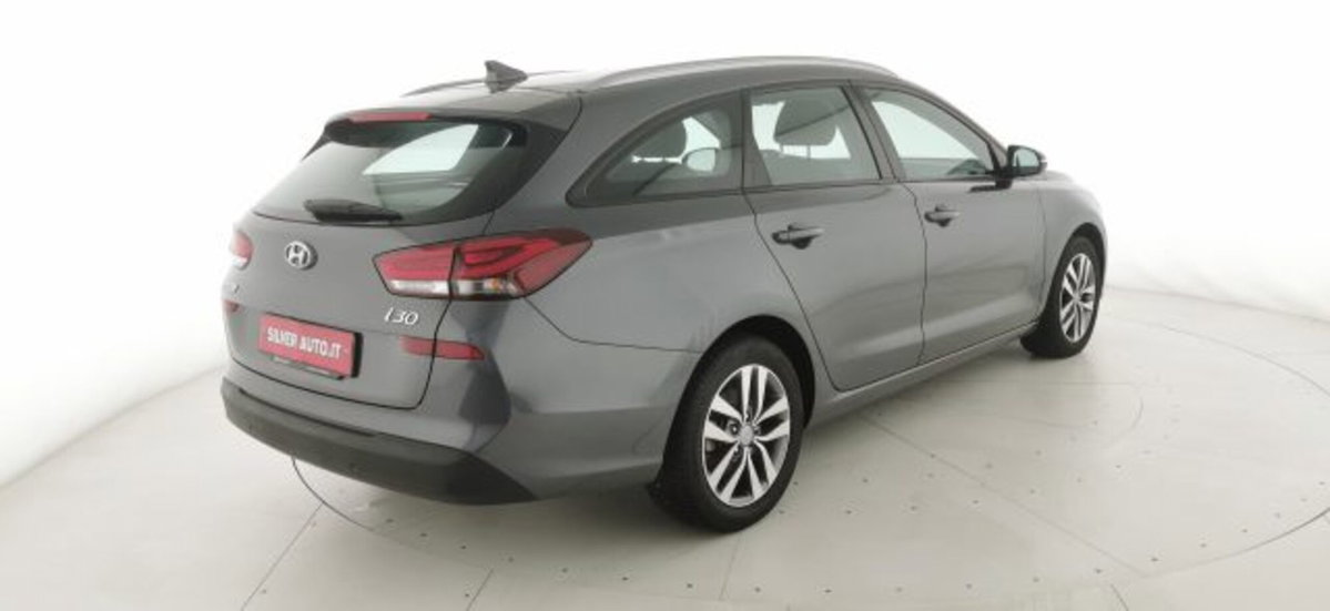 Hyundai i30 Station Wagon 1.6 CRDi 110CV DCT Comfort (7)