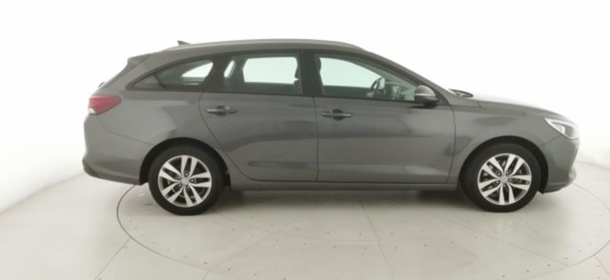 Hyundai i30 Station Wagon 1.6 CRDi 110CV DCT Comfort (8)