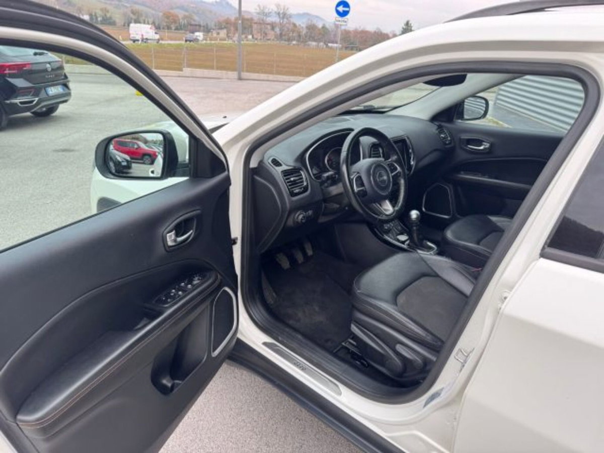 Jeep Compass 2.0 Multijet II 4WD Limited (15)