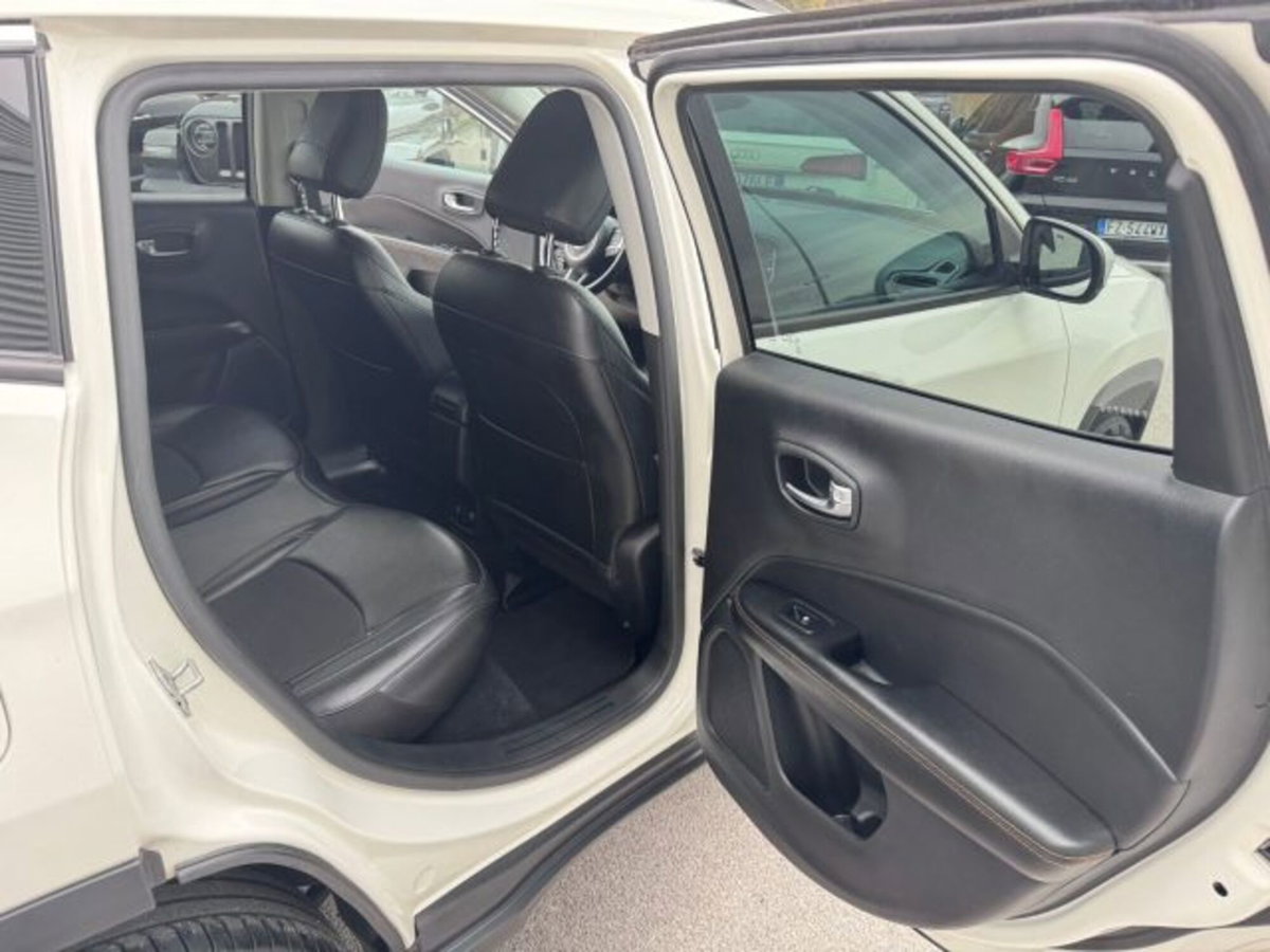 Jeep Compass 2.0 Multijet II 4WD Limited (19)