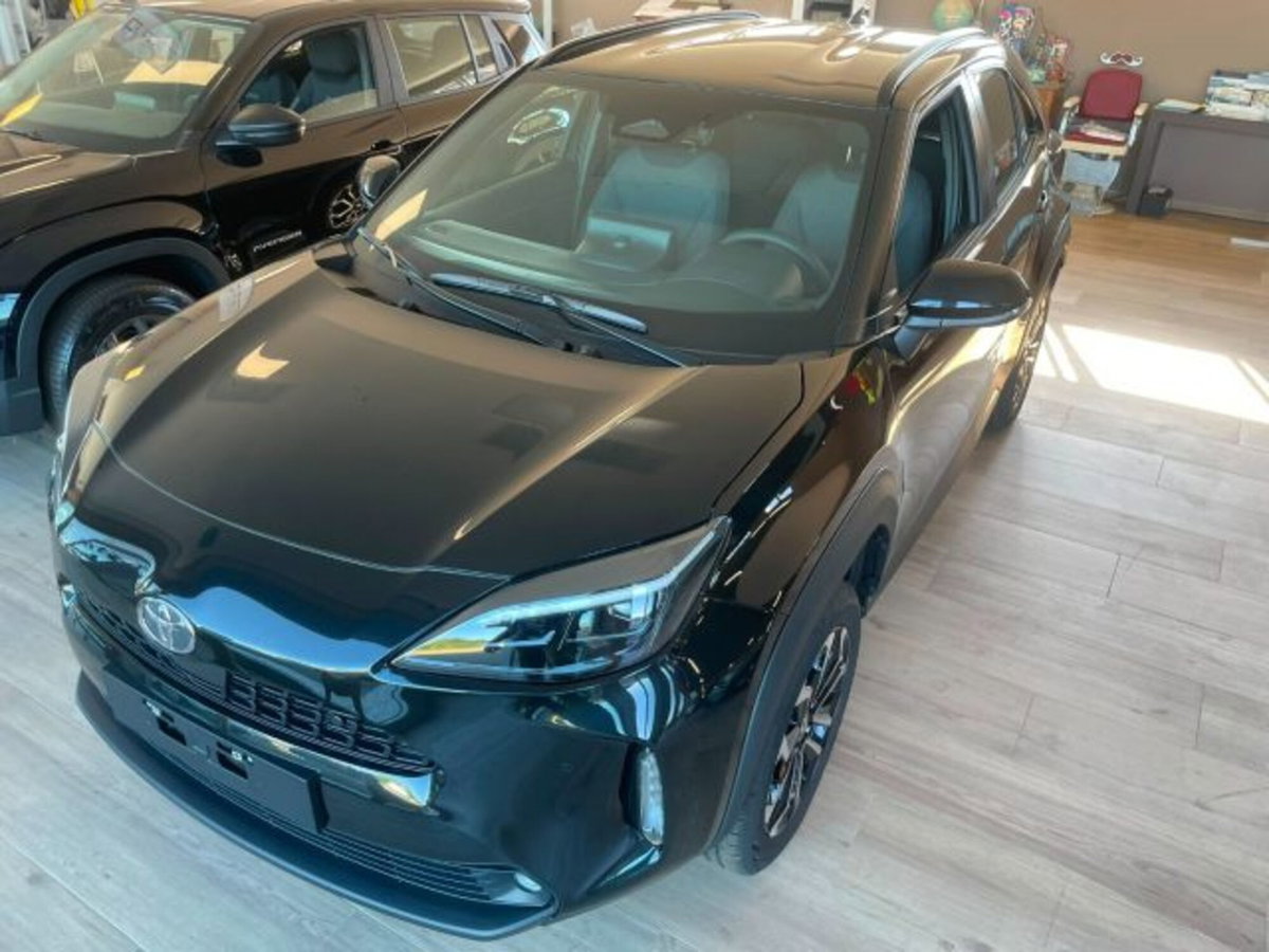 Toyota Yaris Cross 1.5h GR Sport Black Sky fwd 116cv e-cvt (7)