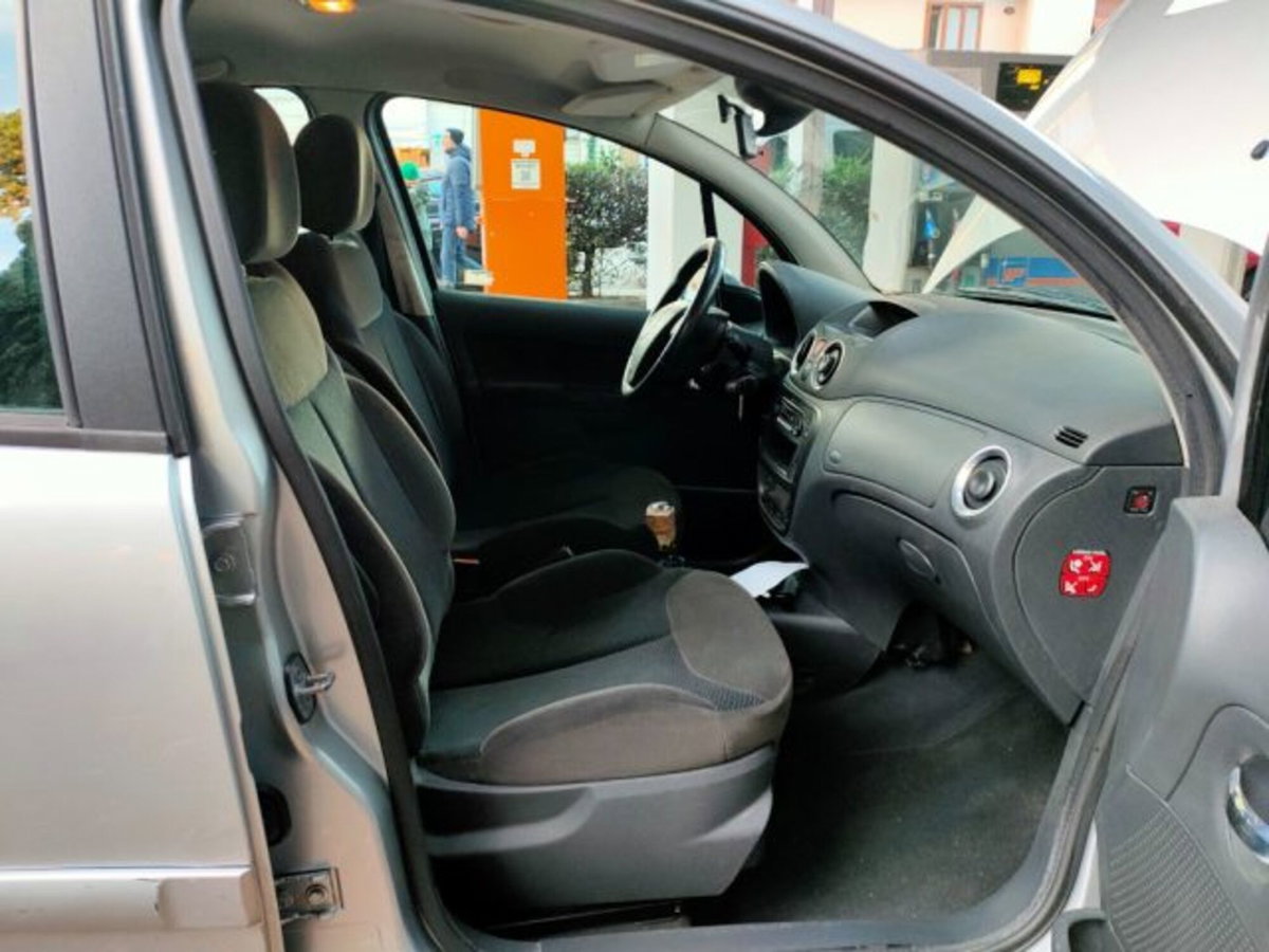Citroen C3 1.1 airdream Exclusive Style Techno (13)