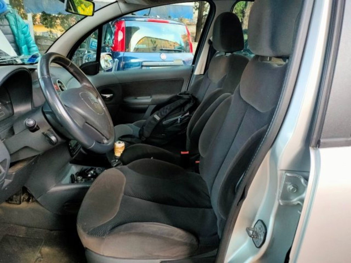 Citroen C3 1.1 airdream Exclusive Style Techno (9)