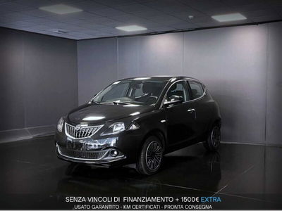 Lancia Ypsilon 1.0 FireFly 5 porte S&S Hybrid Gold Plus usata