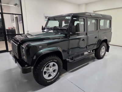 Land Rover Defender 110 2.4 TD4 Station Wagon SE usata