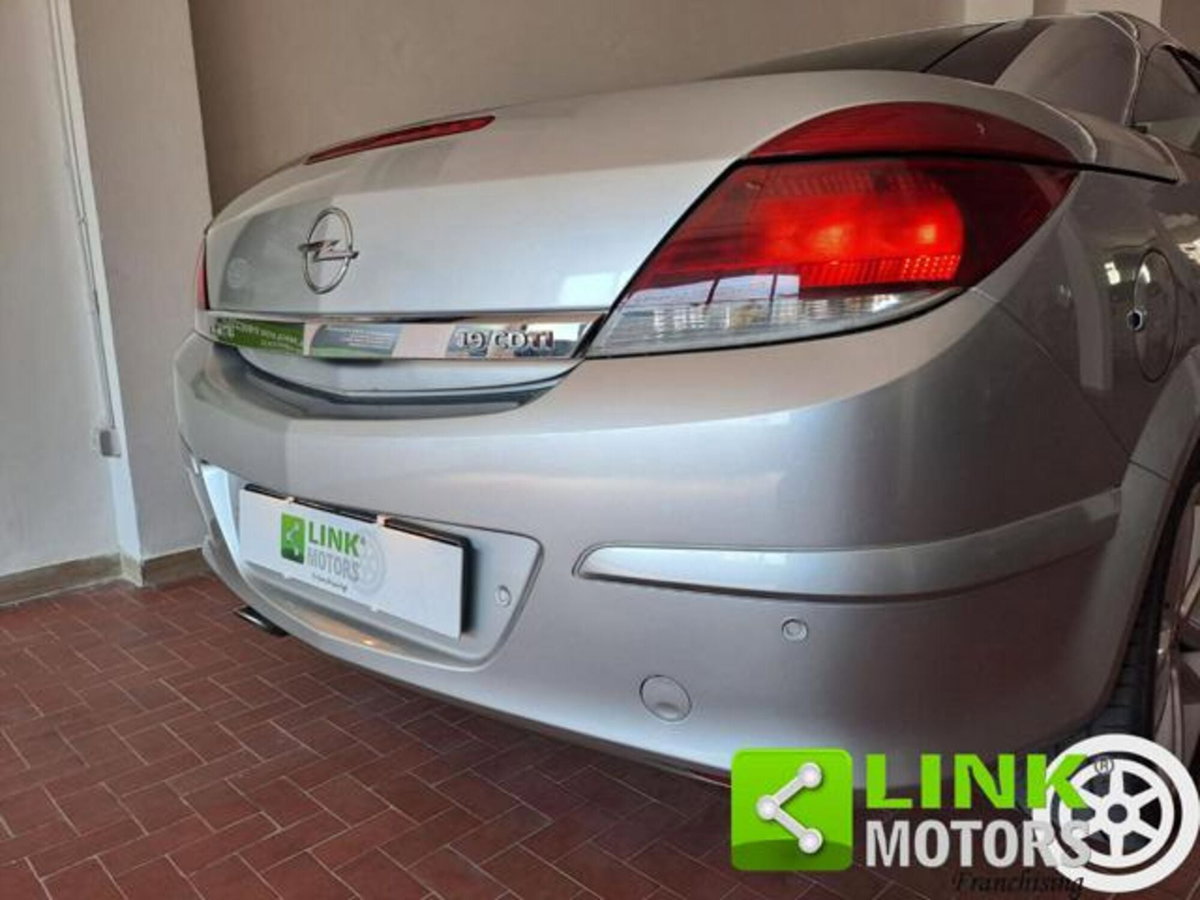 Opel Astra Cabrio TwinTop 1.9 16V CDTI 150CV Cosmo (12)