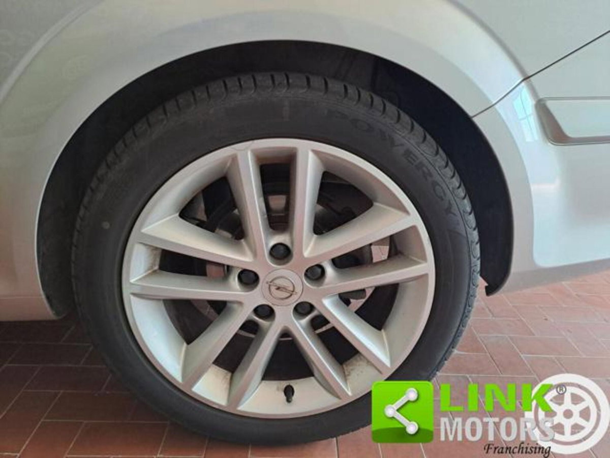 Opel Astra Cabrio TwinTop 1.9 16V CDTI 150CV Cosmo (13)