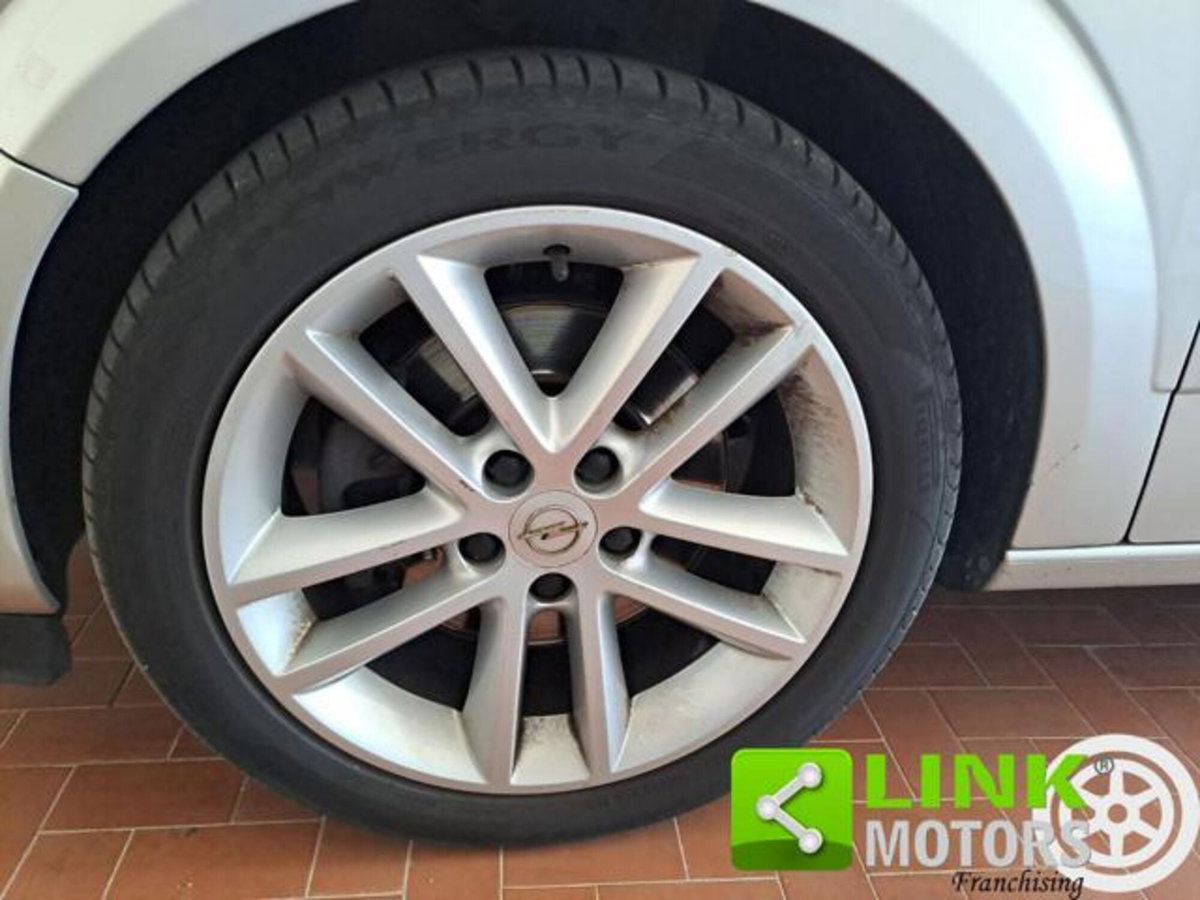 Opel Astra Cabrio TwinTop 1.9 16V CDTI 150CV Cosmo (14)