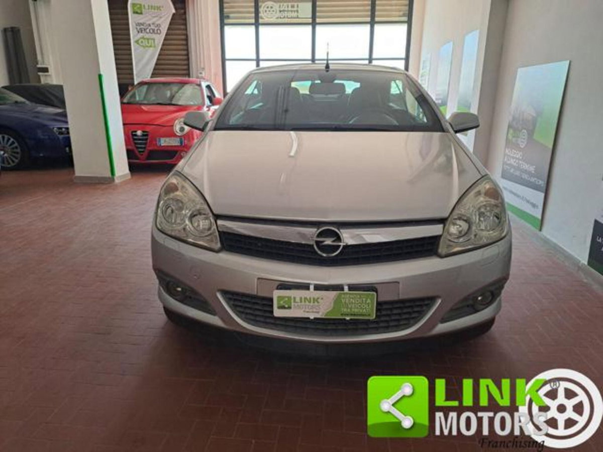 Opel Astra Cabrio TwinTop 1.9 16V CDTI 150CV Cosmo (16)