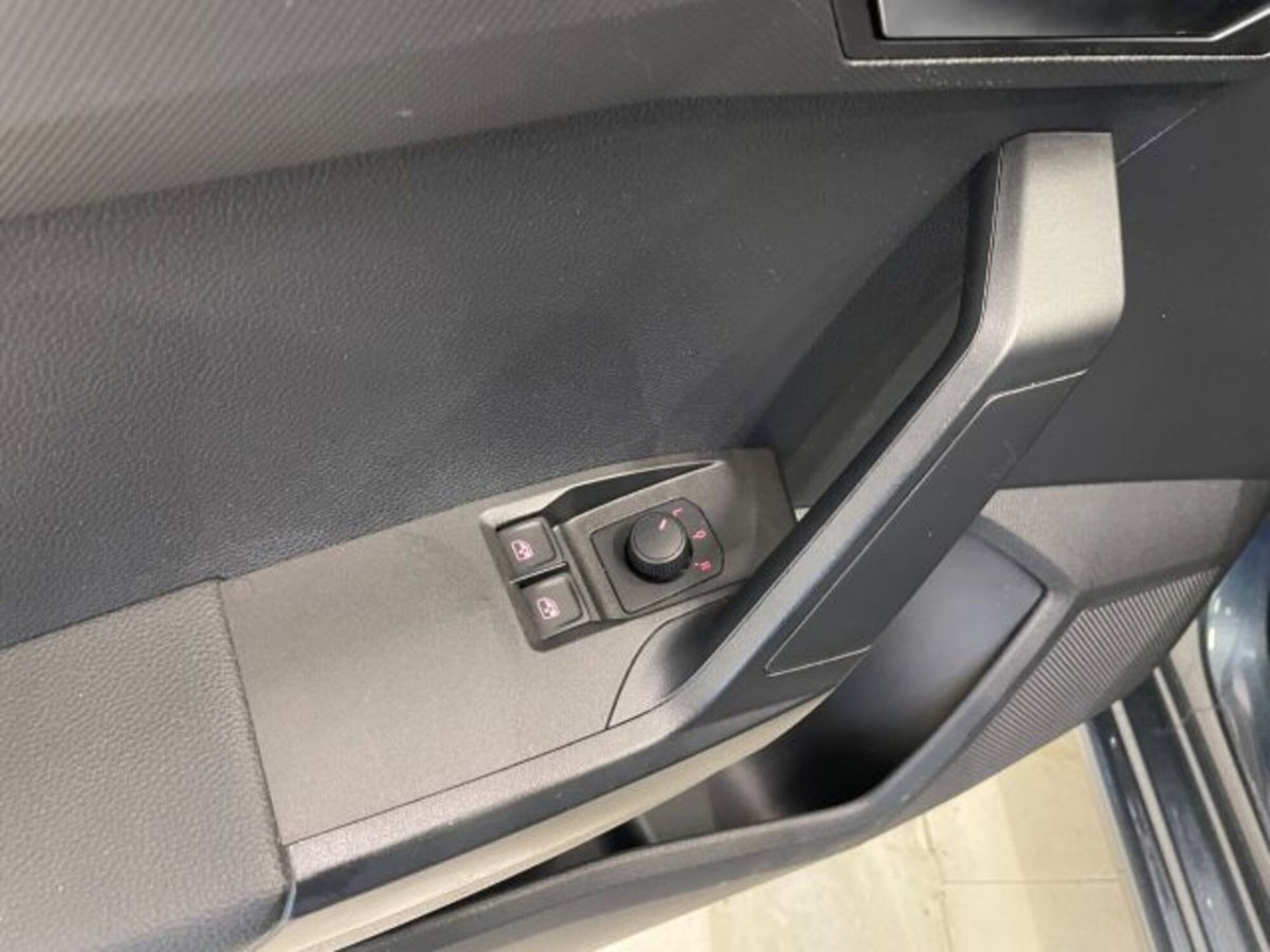 SEAT Ibiza 1.0 ecotsi Business 95cv (19)
