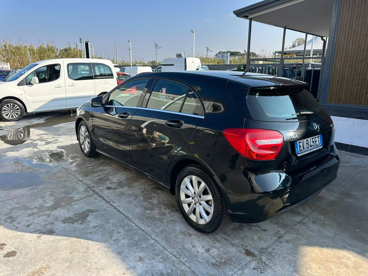 Mercedes-Benz Classe A 180 CDI Premium (4)