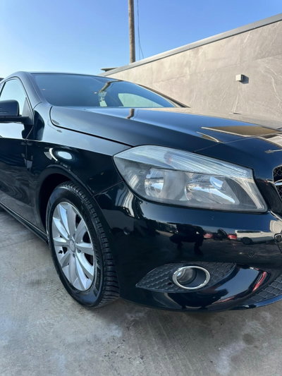 Mercedes-Benz Classe A 180 CDI Premium (8)