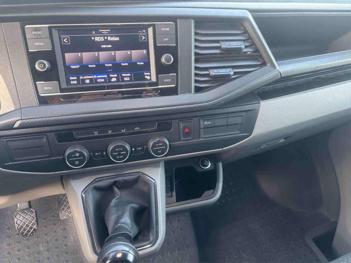 Volkswagen Veicoli Commerciali Caravelle 2.0 TDI 110CV PC Trendline (12)