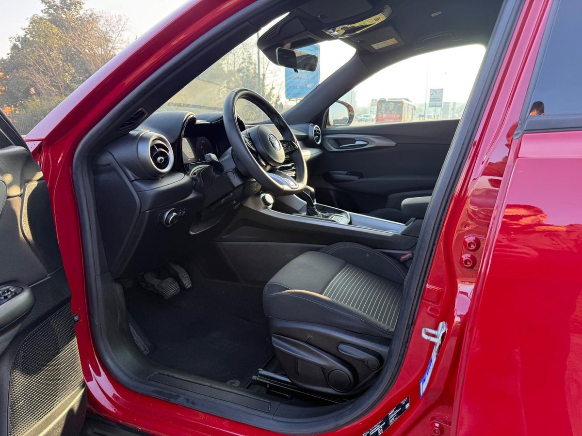 Alfa Romeo Tonale 1.6 Sprint 130cv tct6 (8)