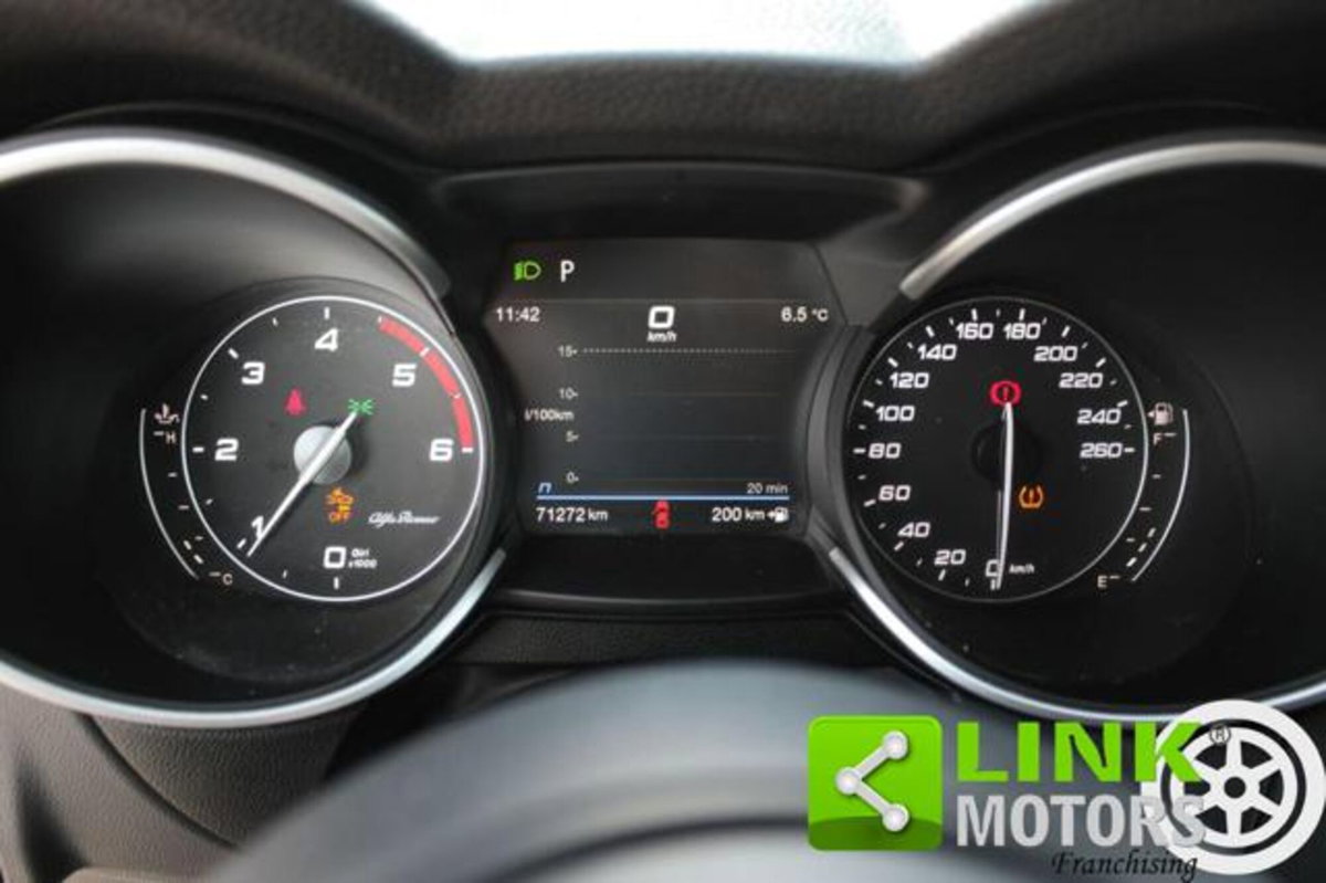Alfa Romeo Stelvio Stelvio 2.2 Turbodiesel 190 CV AT8 Q4 Sprint (16)