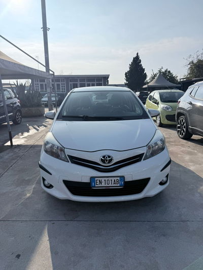 Toyota Yaris 1.D-4D 5 porte Lounge usata