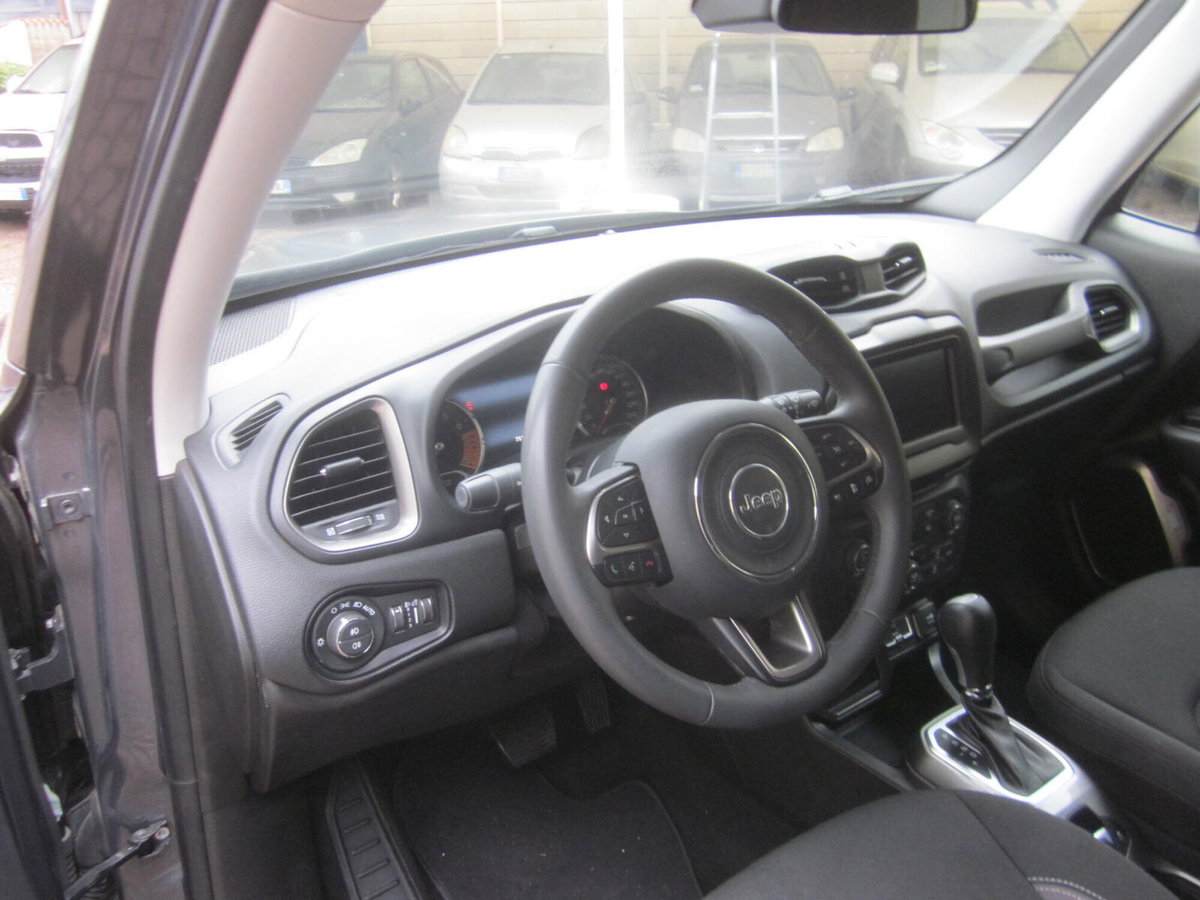 Jeep Renegade 1.5 Turbo T4 MHEV Limited (11)
