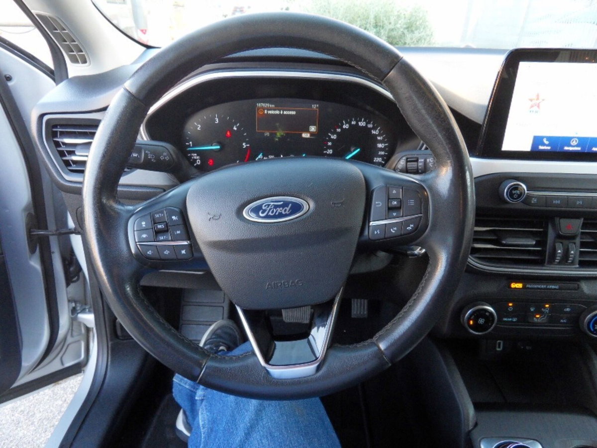 Ford Focus Station Wagon 1.5 EcoBlue 120 CV automatico SW Business Co-Pilot (14)