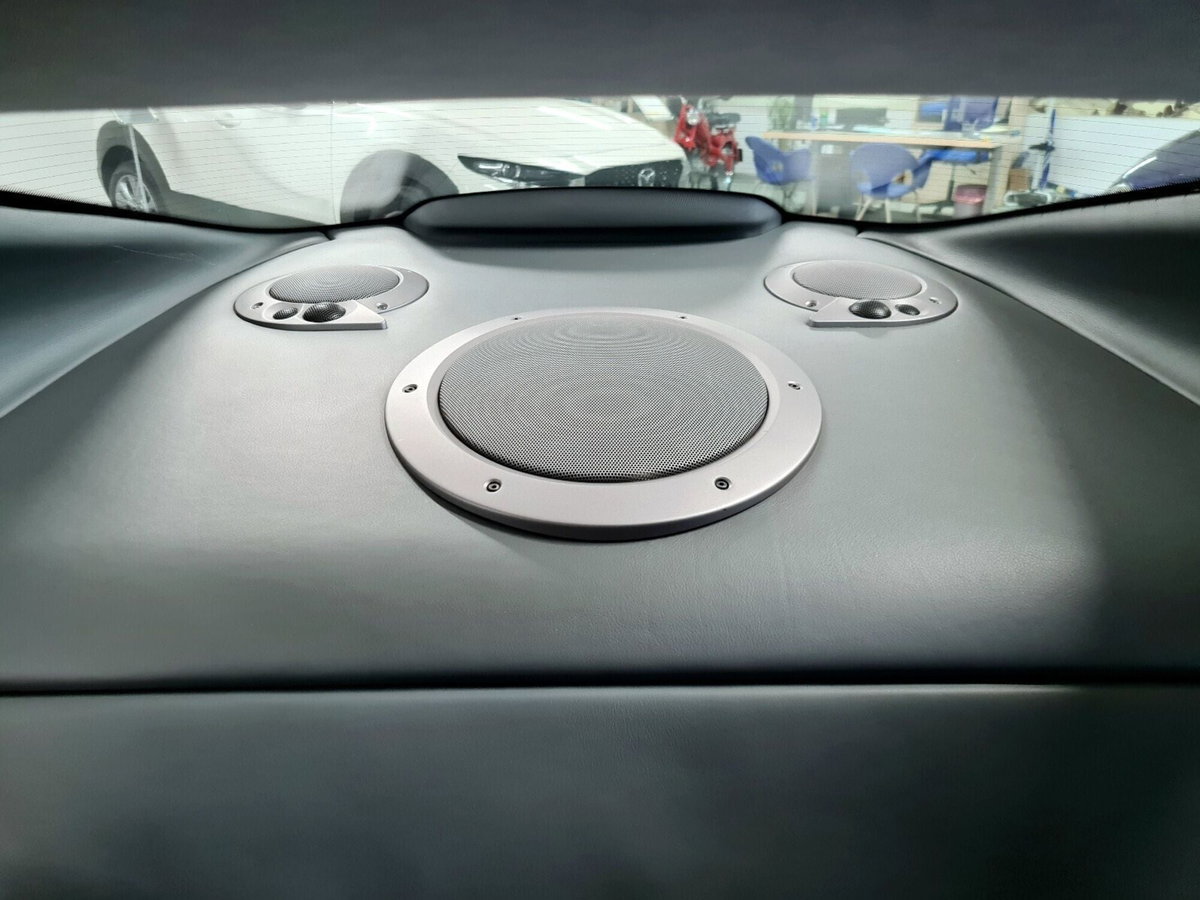 Aston Martin V12 Coupé Vanquish Coupé (11)
