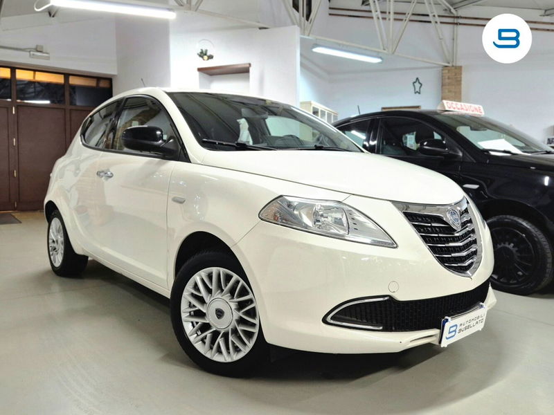 Lancia Ypsilon 1.2 69 CV 5 porte Gold