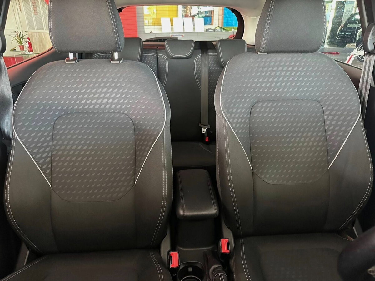 Ford Fiesta 1.5 TDCi 5 porte Titanium (6)