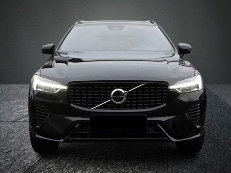 Volvo XC60 B4 (d) AWD automatico Plus Dark