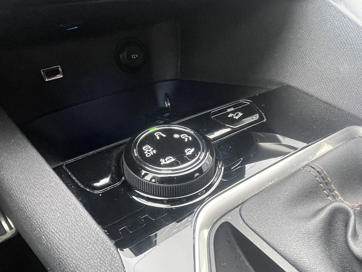 Peugeot 3008 BlueHDi 130 S&S GT Line (15)