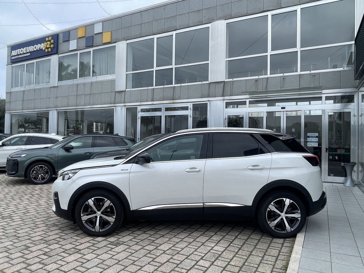 Peugeot 3008 BlueHDi 130 S&S GT Line (2)