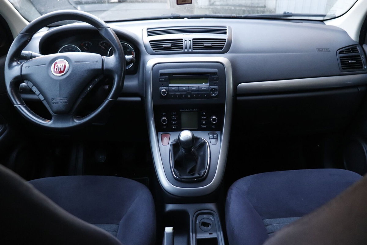 Fiat Croma 1.9 Multijet 16V Dynamic (2)