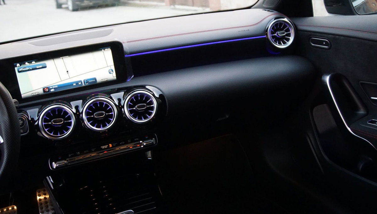 Mercedes-Benz CLA 220 d Automatic Premium (10)