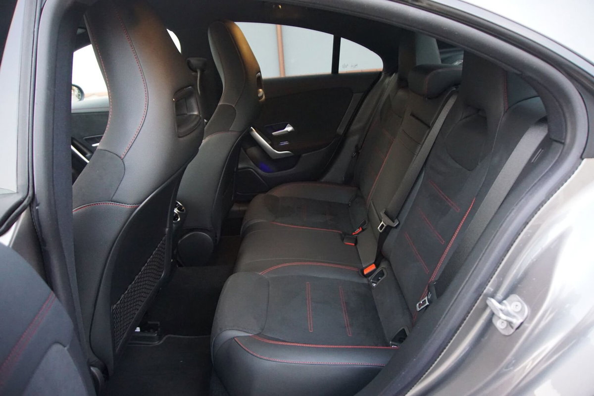 Mercedes-Benz CLA 220 d Automatic Premium (13)